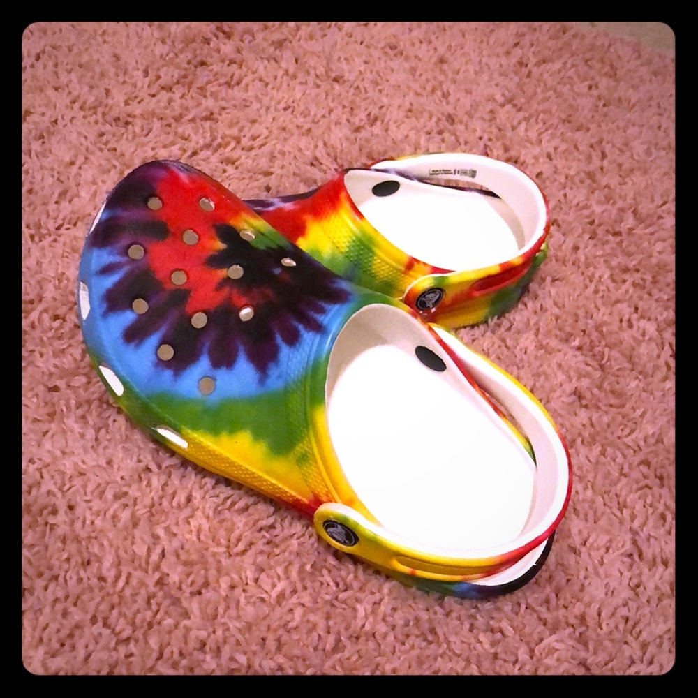 Tie-dye CROCS